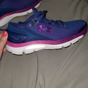 Like new blue/purple Under Armour tennis shoes